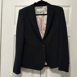 Vintage Calvin Klein Black single breasted blazer. Size 8.